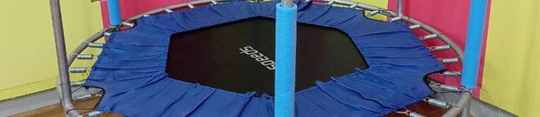Trampolin di ruang terapi